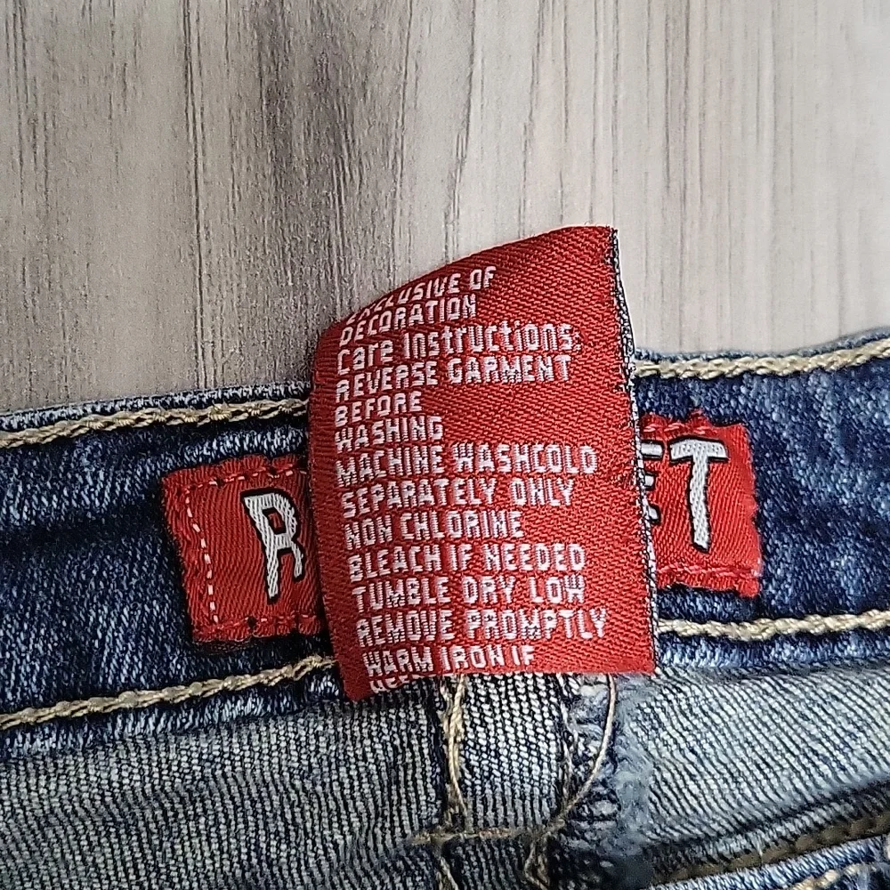 Low Rise Stretch Skinny Jeans - Size 7